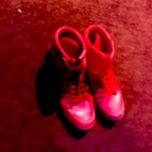 Red Ferrantos limited